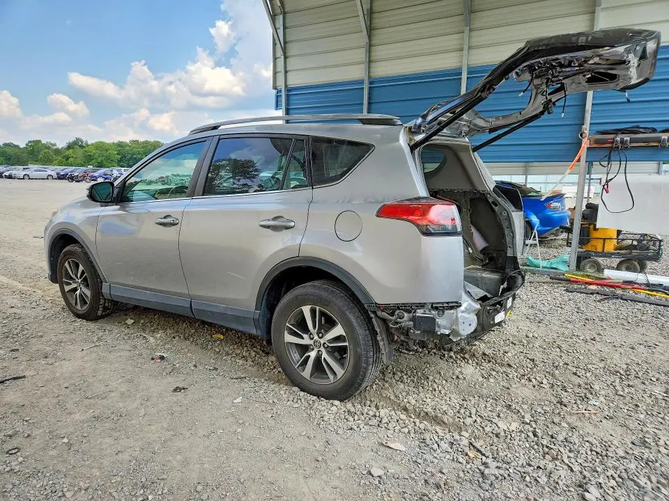 2018 TOYOTA RAV4 XLE  