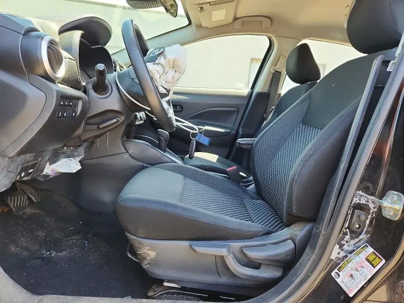 2020 NISSAN VERSA S  