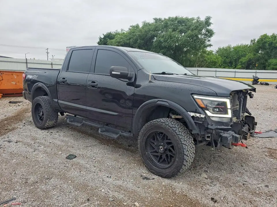 2021 NISSAN TITAN PRO-4X  
