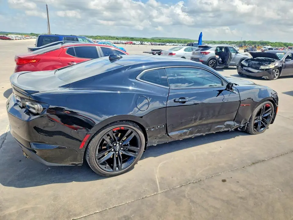 2021 CHEVROLET CAMARO LT  