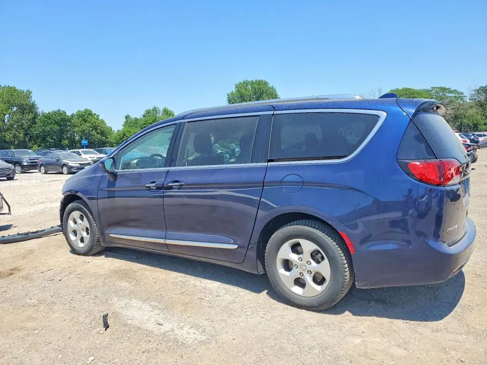 2017 CHRYSLER PACIFICA TOURING L PLUS  