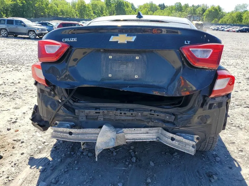 2018 CHEVROLET CRUZE LT  