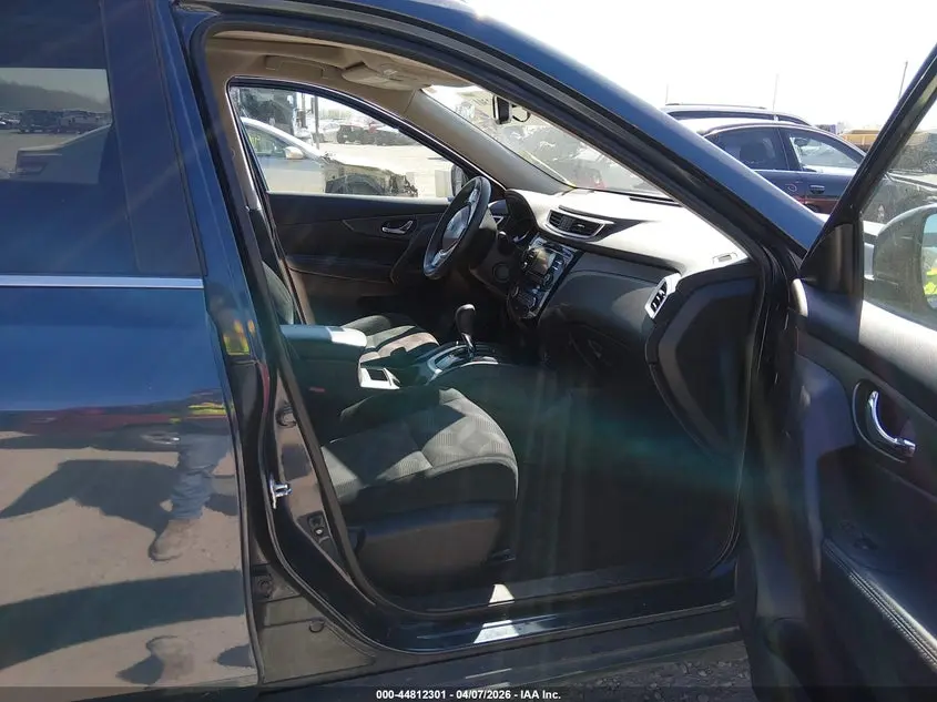 2015 NISSAN ROGUE SV