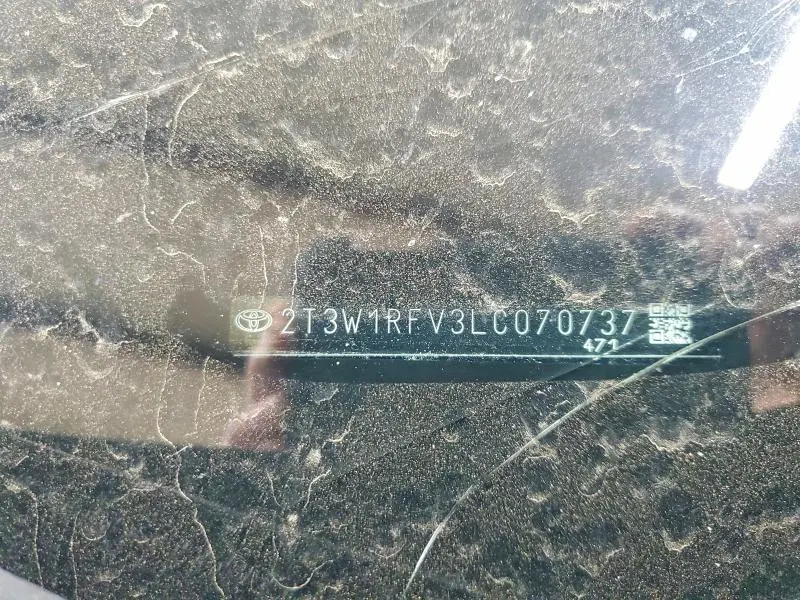 2020 TOYOTA RAV4 XLE  