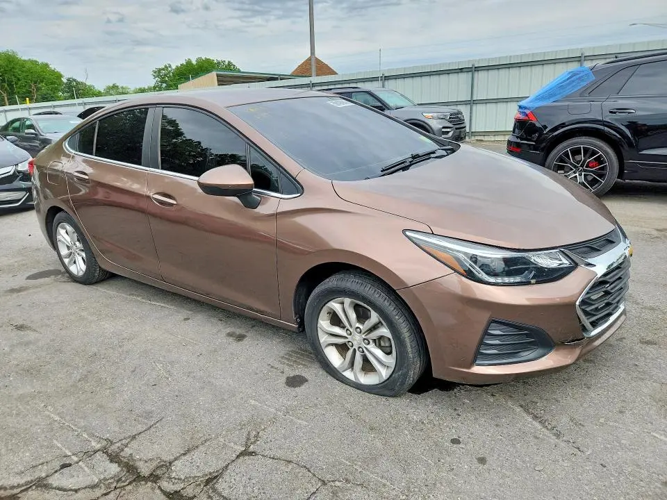 2019 CHEVROLET CRUZE LT  