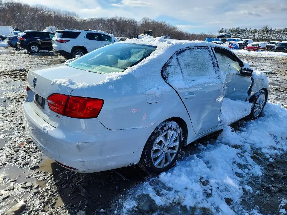 2014 VOLKSWAGEN JETTA SE  