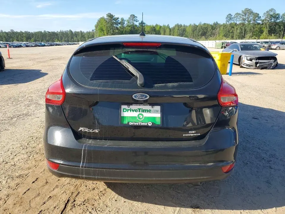 2016 FORD FOCUS SE  