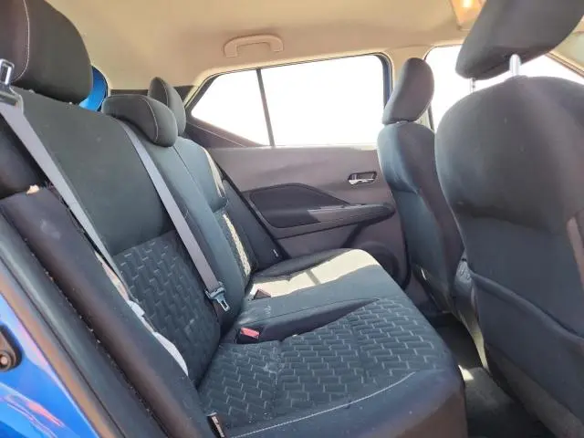 2021 NISSAN KICKS SV  