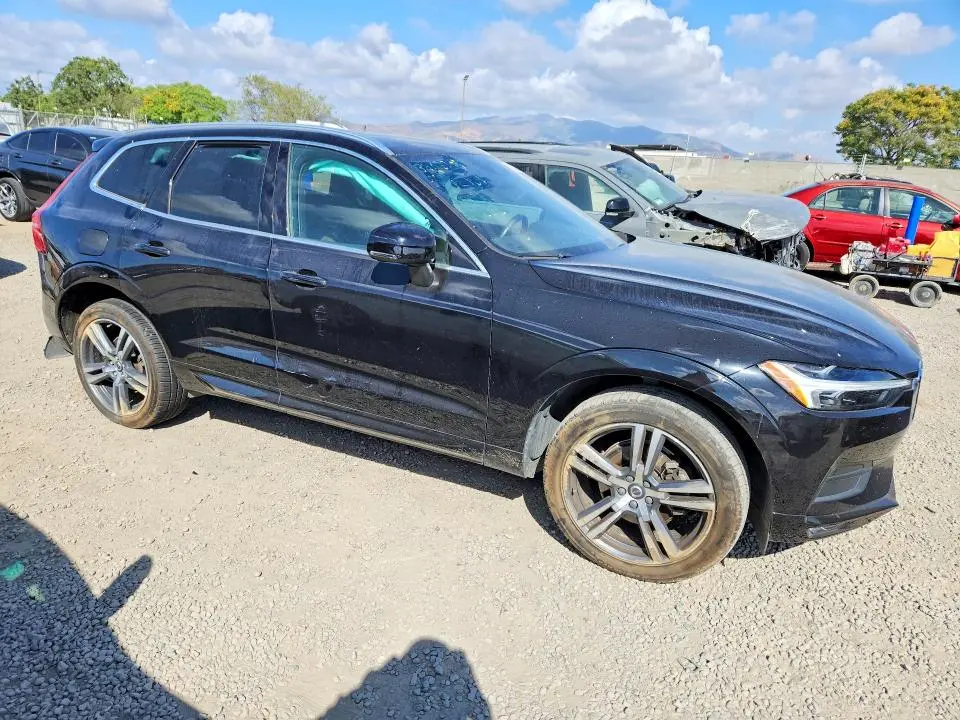 2021 VOLVO XC60 T5 MOMENTUM  