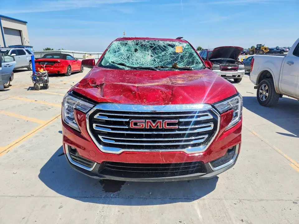 2022 GMC TERRAIN SLT  