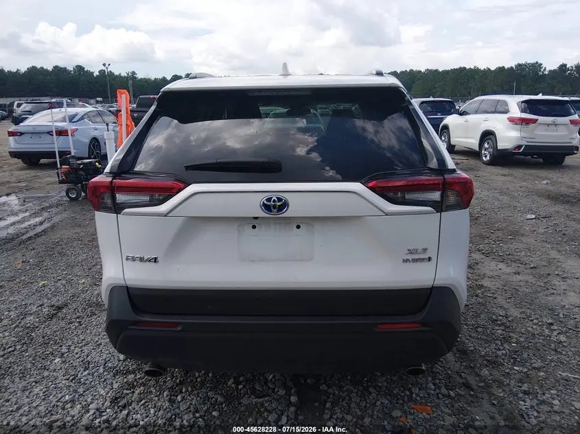 2022 TOYOTA RAV4 HYBRID XLE
