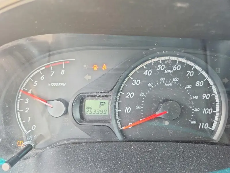 2013 TOYOTA SIENNA LE  