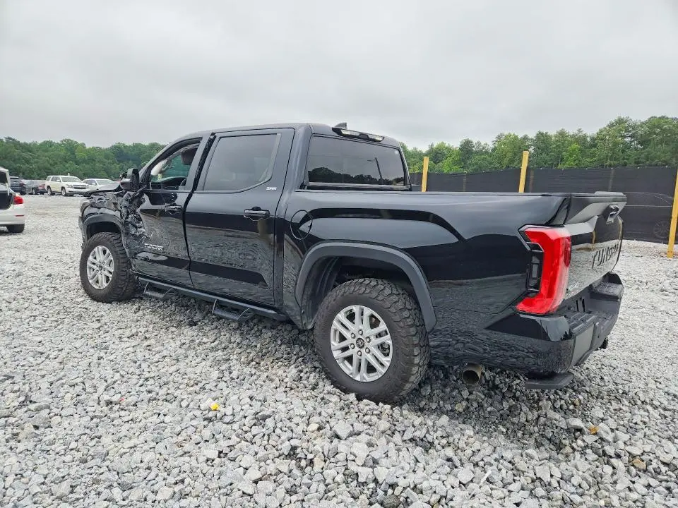 2023 TOYOTA TUNDRA SR5  