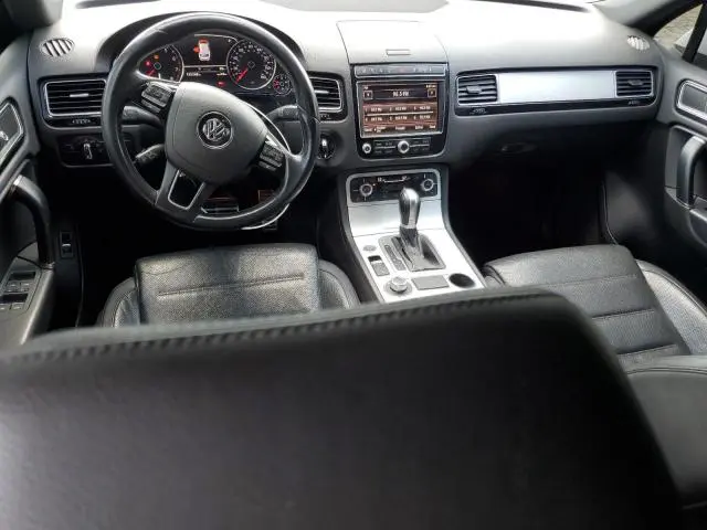 2017 VOLKSWAGEN TOUAREG WOLFSBURG  