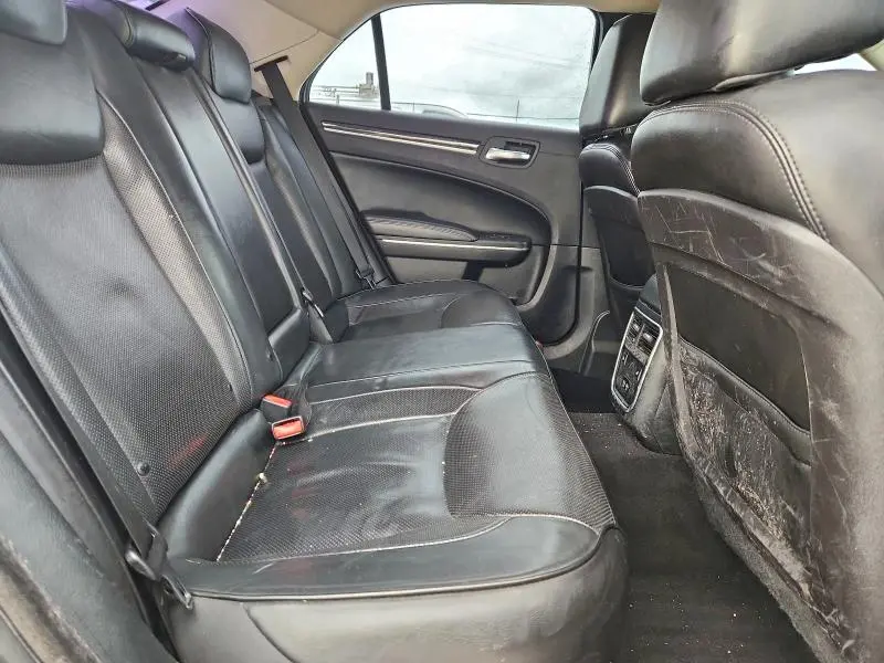 2019 CHRYSLER 300 LIMITED  