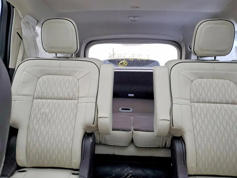 2023 LINCOLN AVIATOR BLACK LABEL  