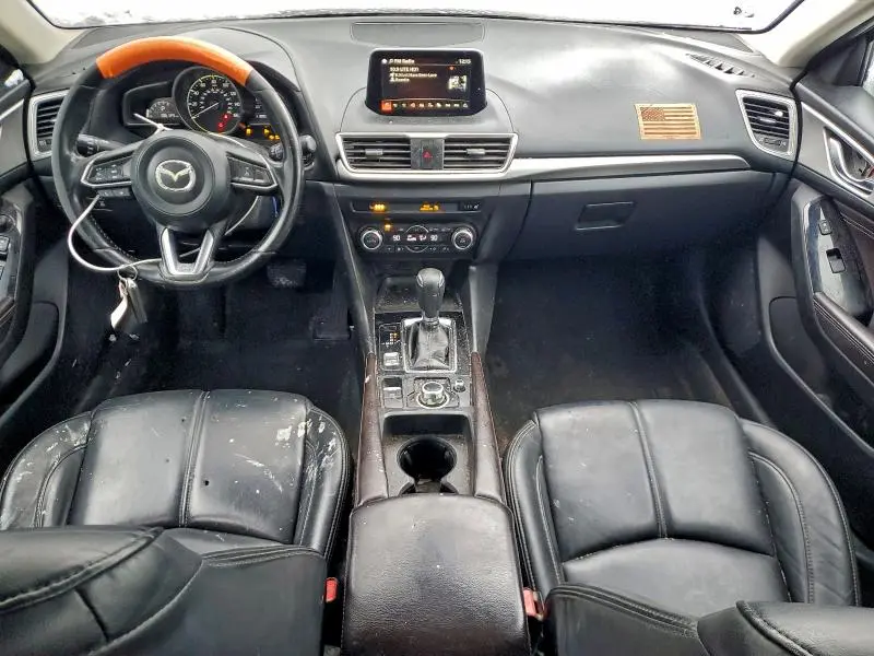 2017 MAZDA 3 TOURING  