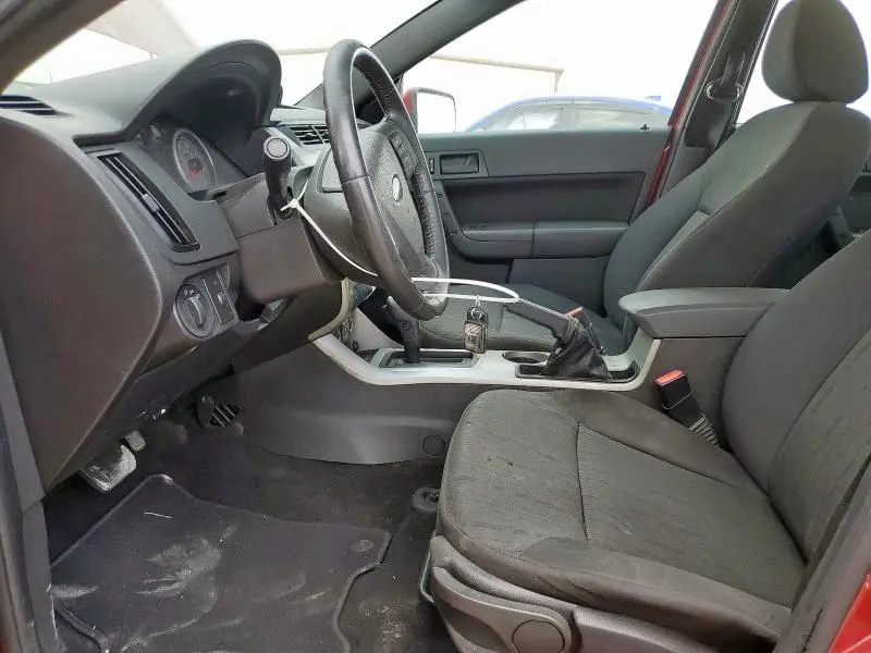 2011 FORD FOCUS SE  
