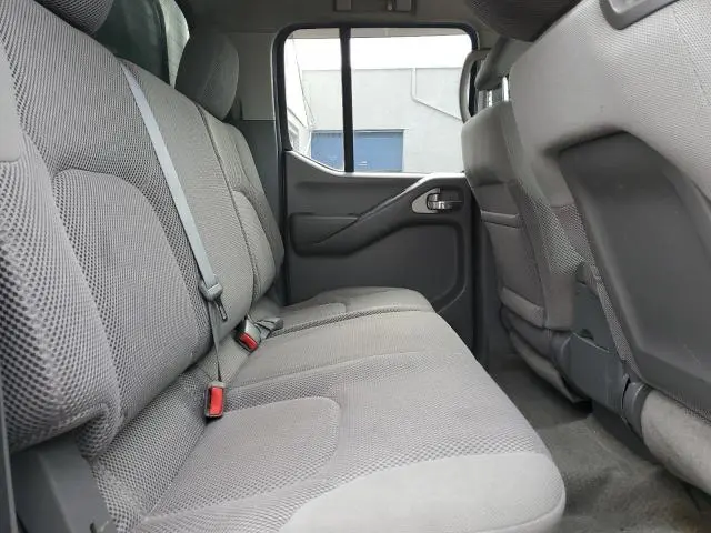 2011 NISSAN FRONTIER SV  