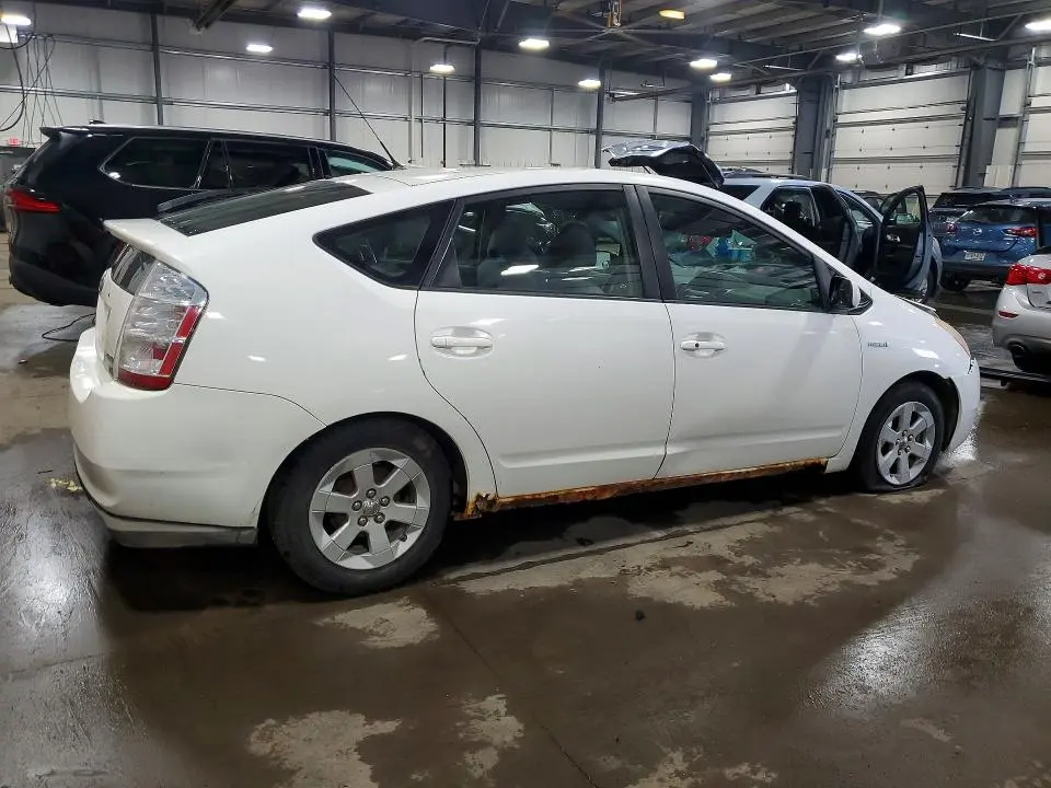 2012 TOYOTA PRIUS BASE  