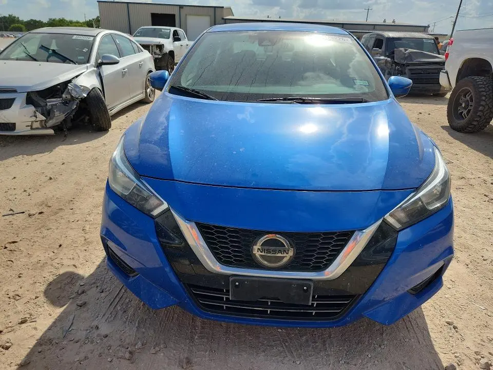 2021 NISSAN VERSA SV  