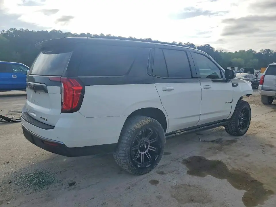 2022 GMC YUKON AT4  