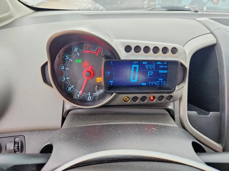 2015 CHEVROLET SONIC LT  