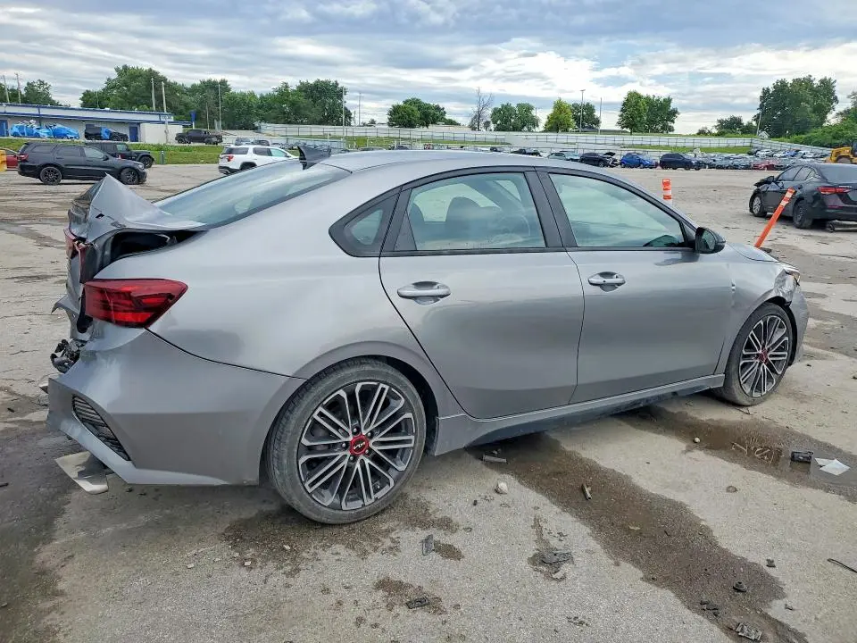 2023 KIA FORTE GT  