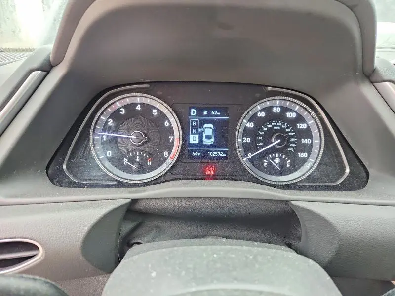2023 HYUNDAI SONATA SE  