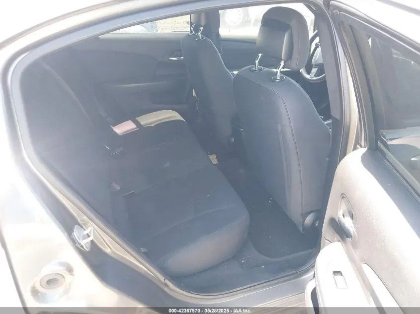 2012 CHRYSLER 200 LX