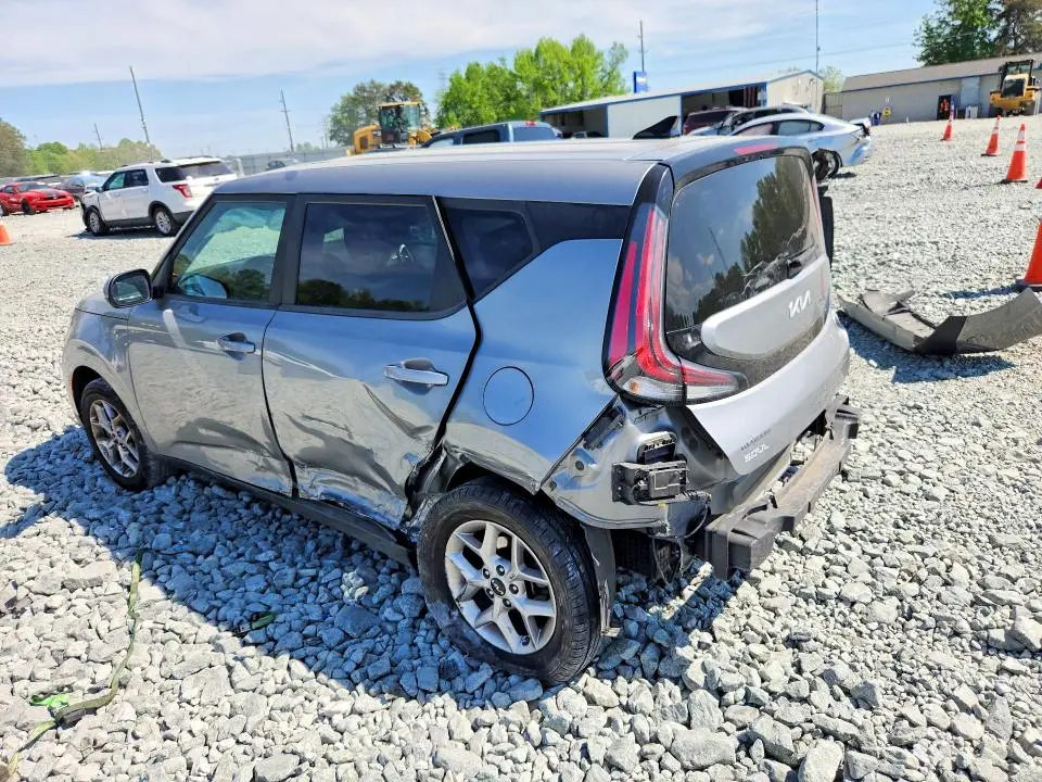 2023 KIA SOUL LX  