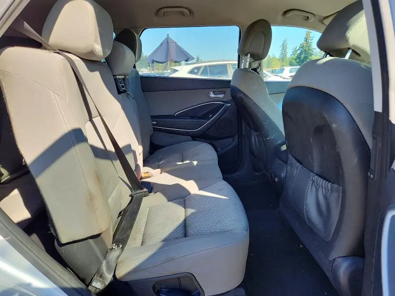 2017 HYUNDAI SANTA FE SE  