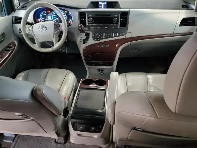 2012 TOYOTA SIENNA XLE  