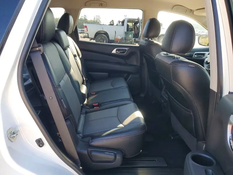 2019 NISSAN PATHFINDER SL  