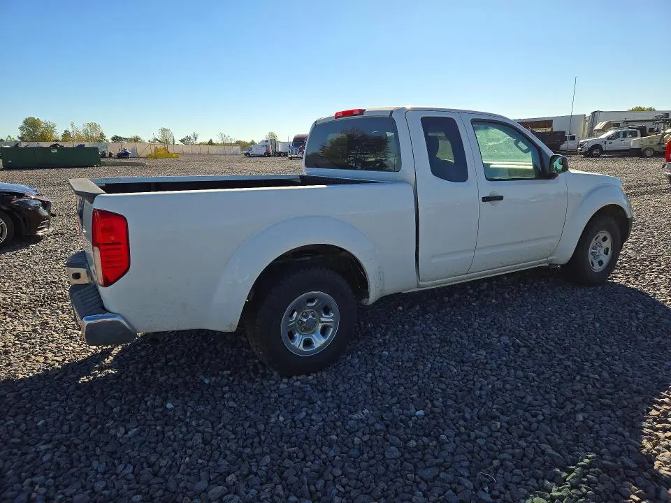 2016 NISSAN FRONTIER S  