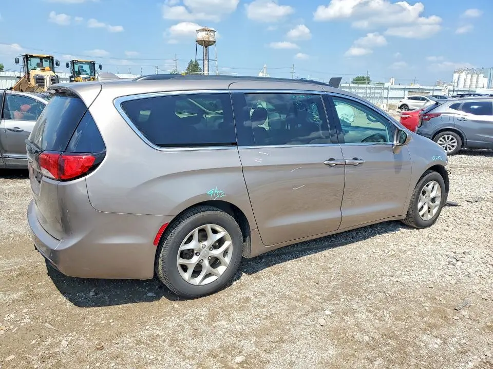 2018 CHRYSLER PACIFICA TOURING PLUS  
