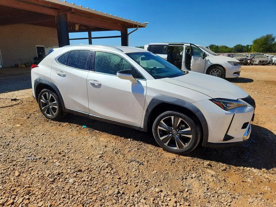 2022 LEXUS UX 200 BASE  