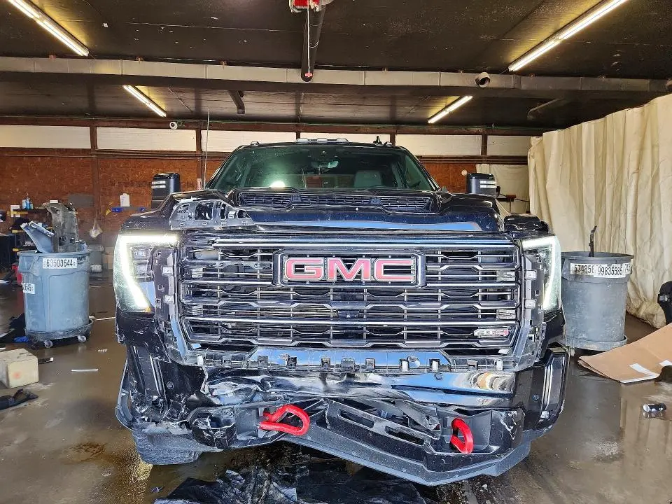 2024 GMC SIERRA K2500 AT4  