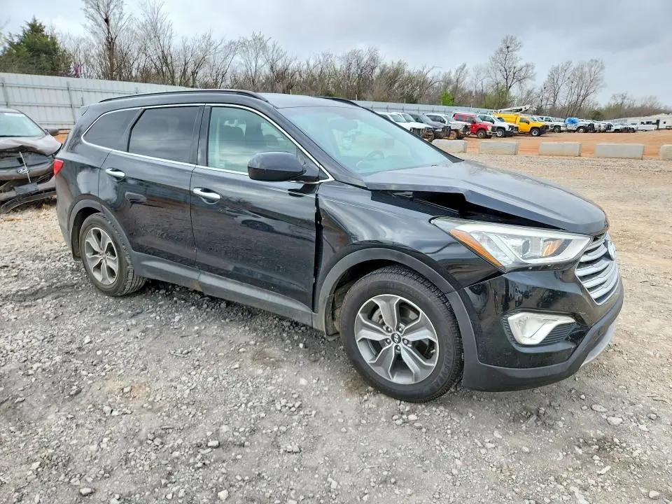2016 HYUNDAI SANTA FE SE  