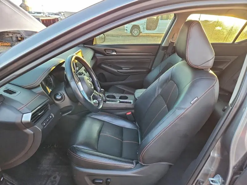 2019 NISSAN ALTIMA SR  