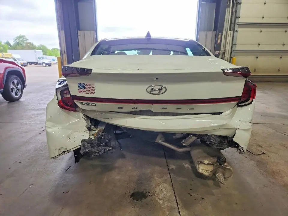 2020 HYUNDAI SONATA SE  