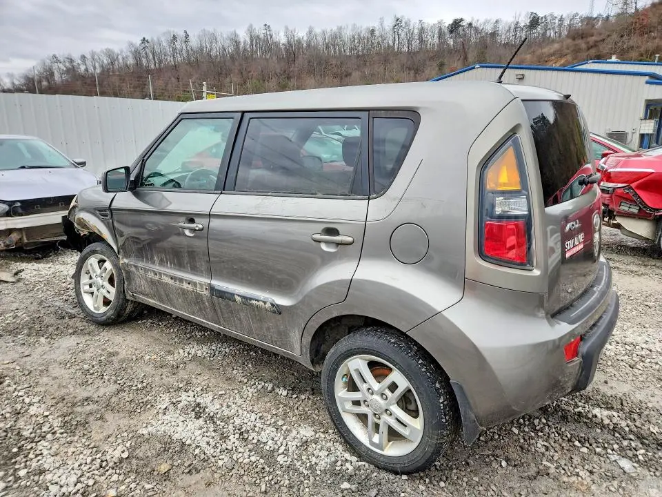2011 KIA SOUL +  