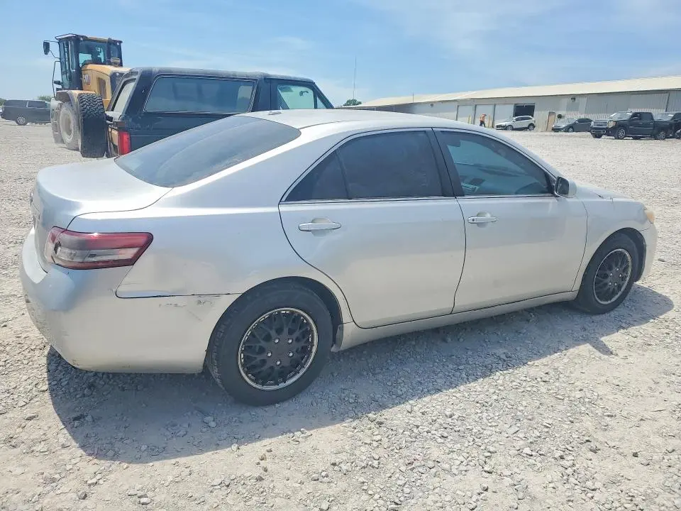 2010 TOYOTA CAMRY BASE  