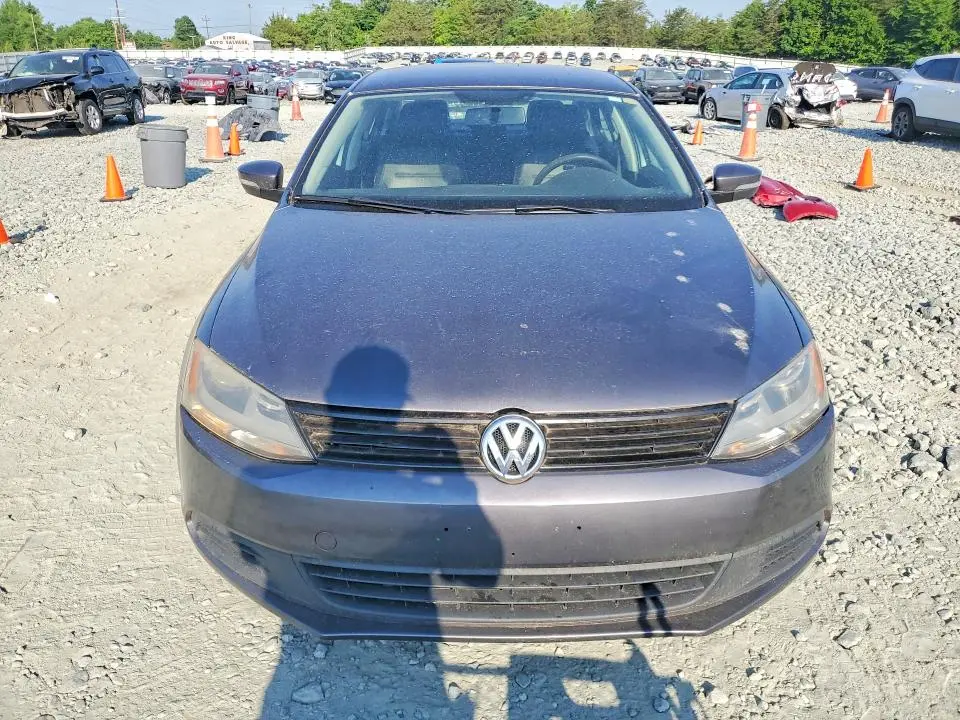 2014 VOLKSWAGEN JETTA SE  