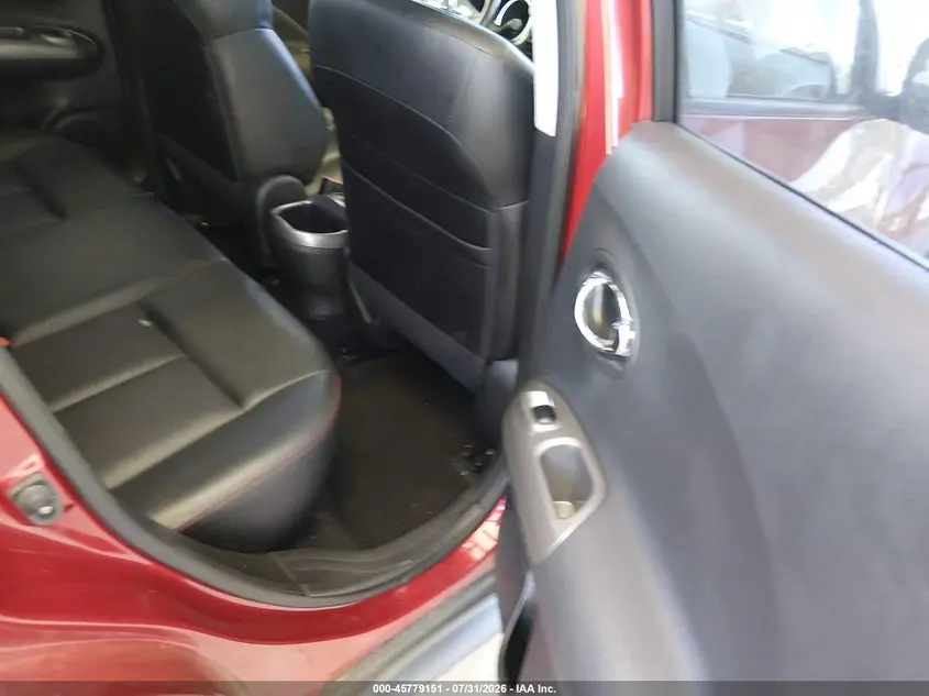 2013 NISSAN JUKE SL