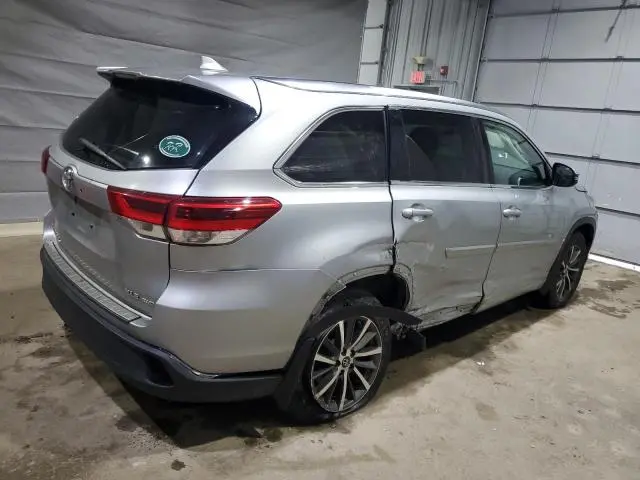 2018 TOYOTA HIGHLANDER SE  