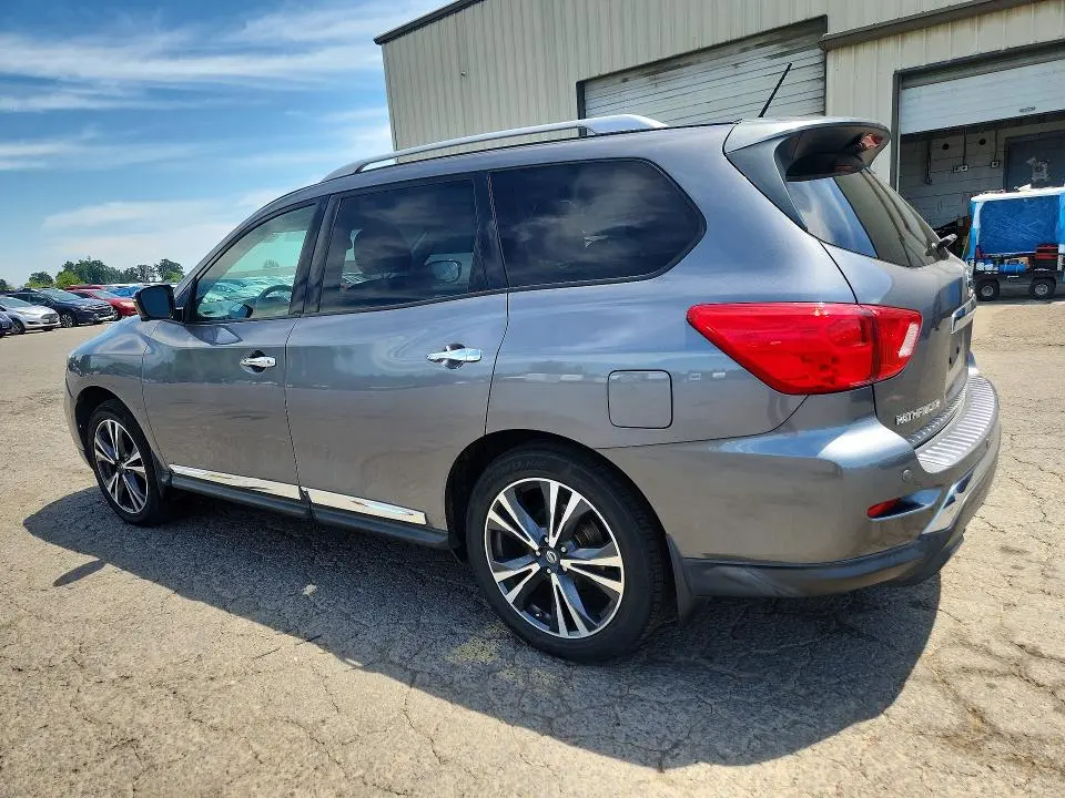 2017 NISSAN PATHFINDER PLATINUM  