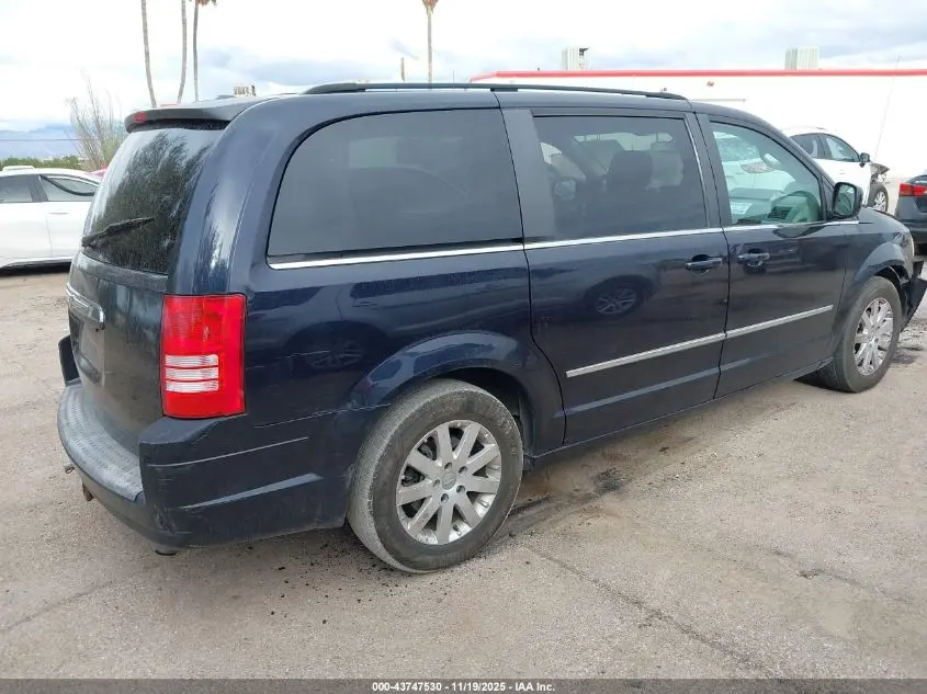 2010 CHRYSLER TOWN & COUNTRY TOURING