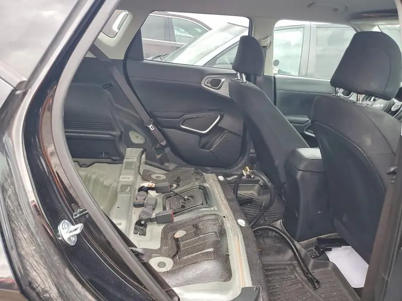 2024 KIA SOUL LX  