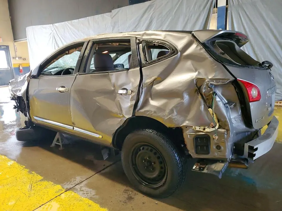 2013 NISSAN ROGUE S  